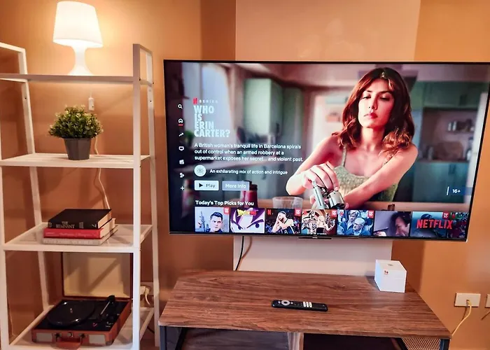 Spacious 1br 55sqm Moa With 100mbps Netflix Speakers Апартаменты *