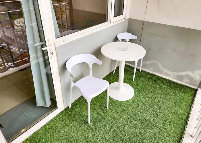 Spacious 1br 55sqm Moa With 100mbps Netflix Speakers * Манила
