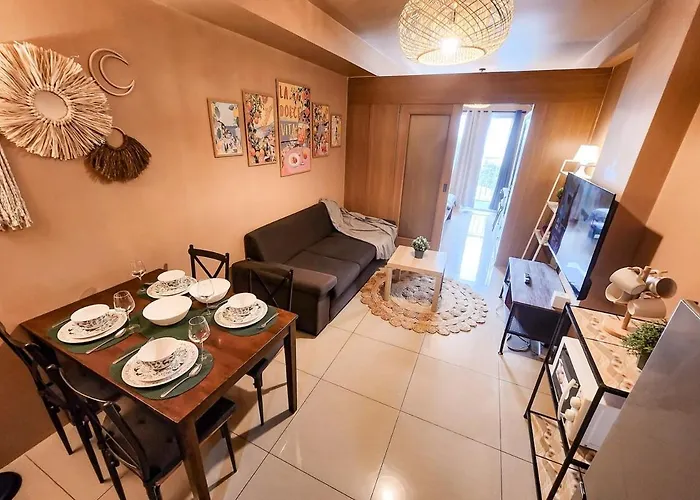 Апартаменты Spacious 1br 55sqm Moa With 100mbps Netflix Speakers *